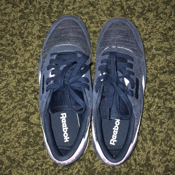 Reebok - Picture 2 of 7